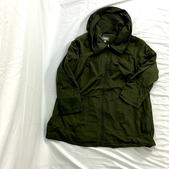 Excellent Pre-Owned Condition Martha Stewart Women’s Jacket in Green Sz 1X - Picture 3 of 6